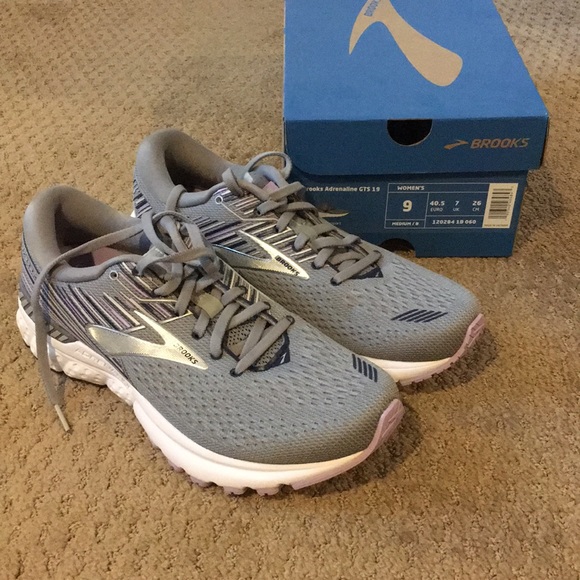 brooks gts size 9